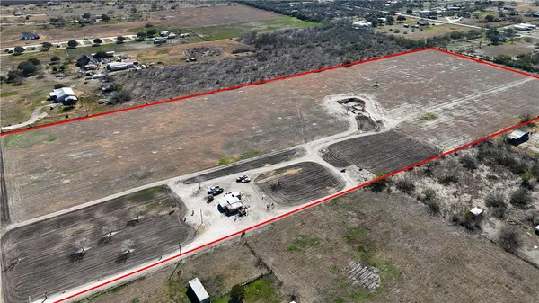 $206,900 | 166 County Road 303 East, Orange Grove, TX 78372