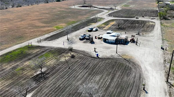 $206,900 | 166 County Road 303 East, Orange Grove, TX 78372