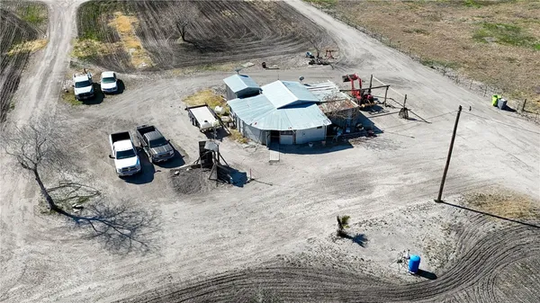 $206,900 | 166 County Road 303 East, Orange Grove, TX 78372