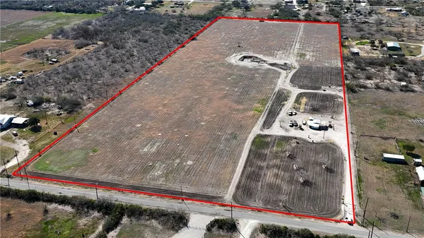 $206,900 | 166 County Road 303 East, Orange Grove, TX 78372