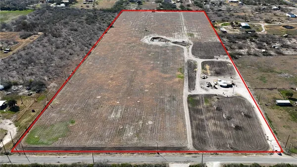 $206,900 | 166 County Road 303 East, Orange Grove, TX 78372