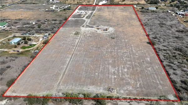 $206,900 | 166 County Road 303 East, Orange Grove, TX 78372