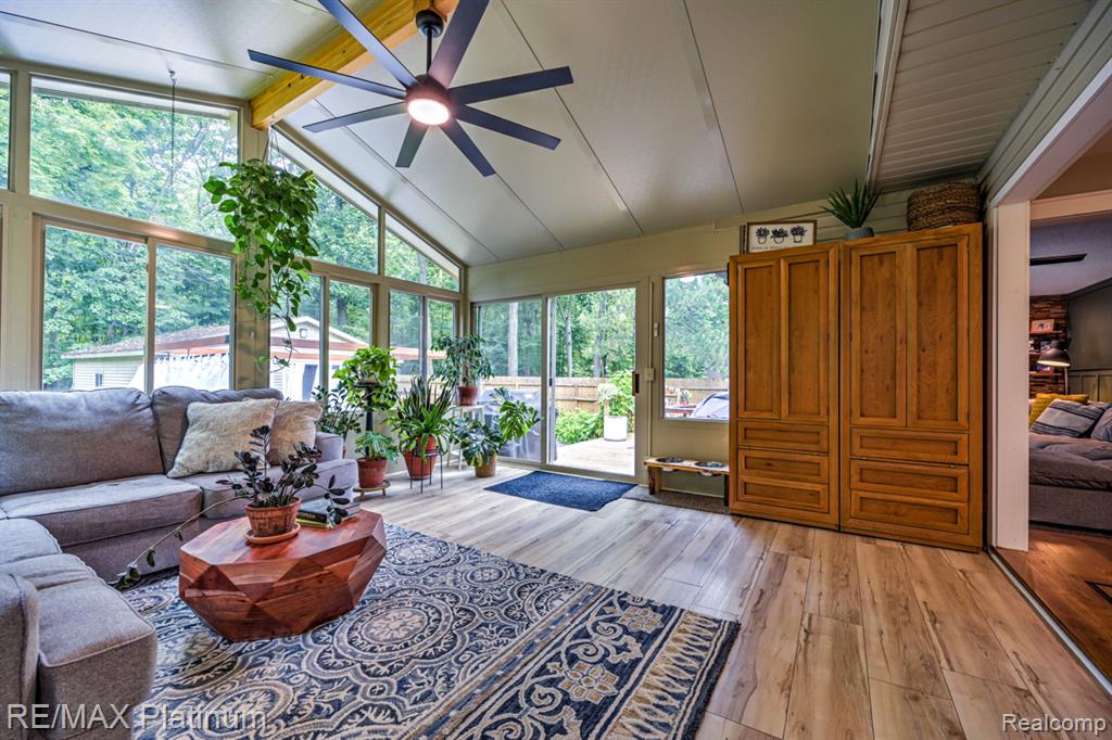 13242 Torrey Road Fenton, MI 48430 - Photo 15 of 50