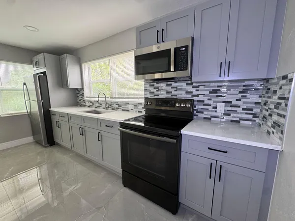 $2,099 | 189 Southeast 27th Place, Unit C, Boynton Beach, FL 33435