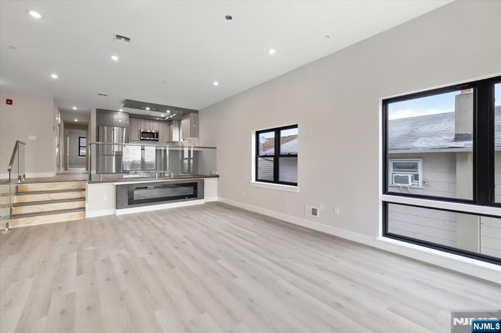 524 64th Street, Unit 2 West New York, NJ 07093 - Photo 4 of 18