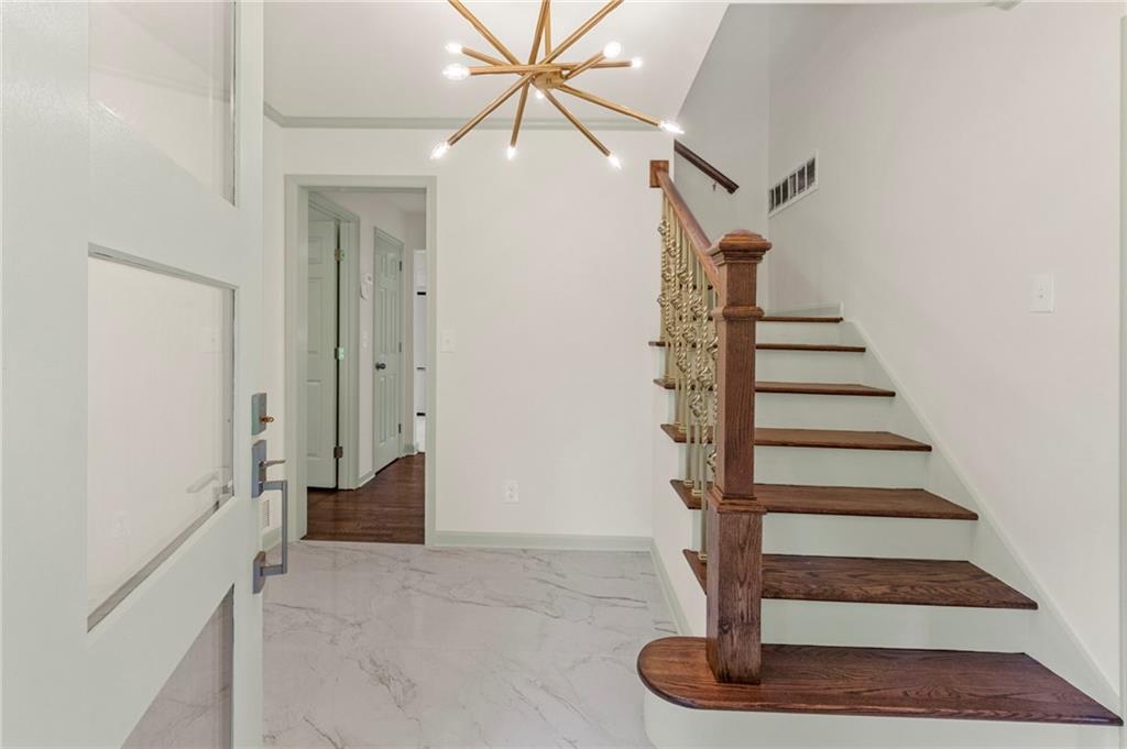 4431 Buckingham Circle Decatur, GA 30035 - Photo 2 of 18