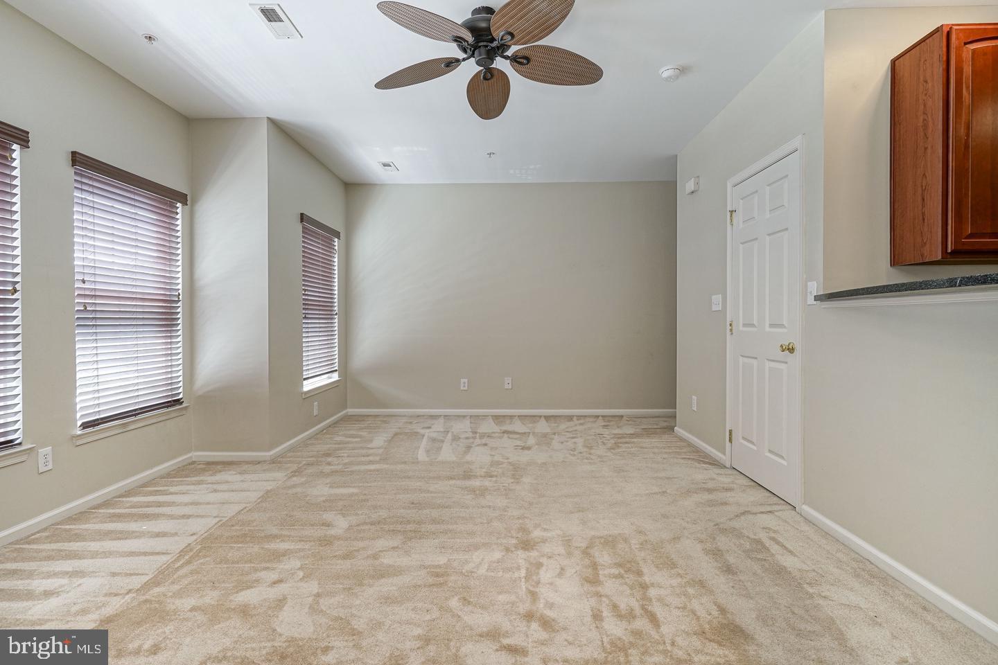 7 Teal Court Riverside, NJ 08075 - Photo 3 of 7
