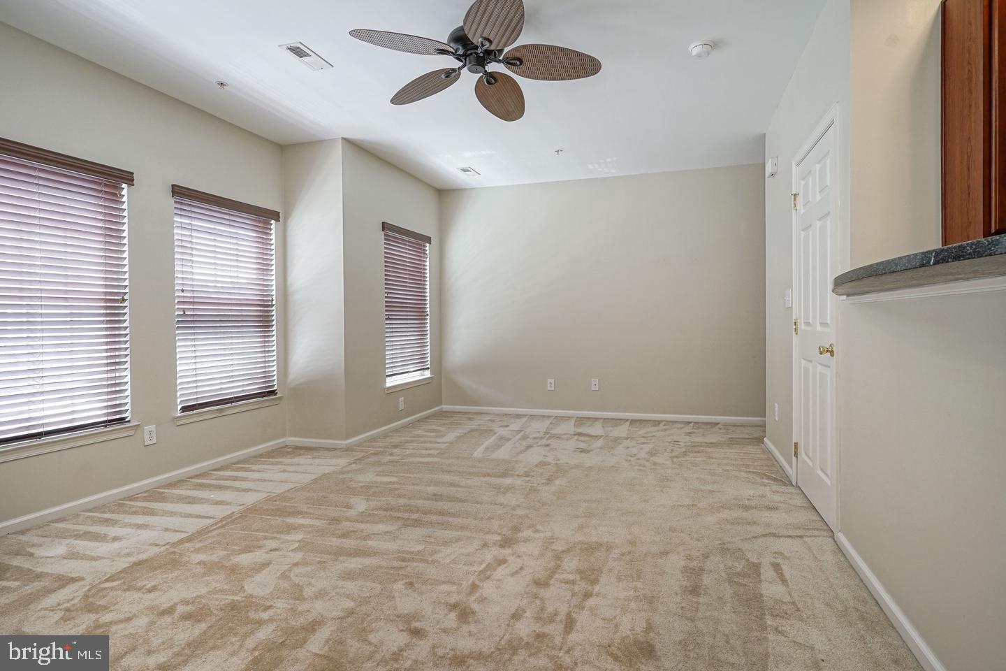 7 Teal Court Riverside, NJ 08075 - Photo 4 of 7