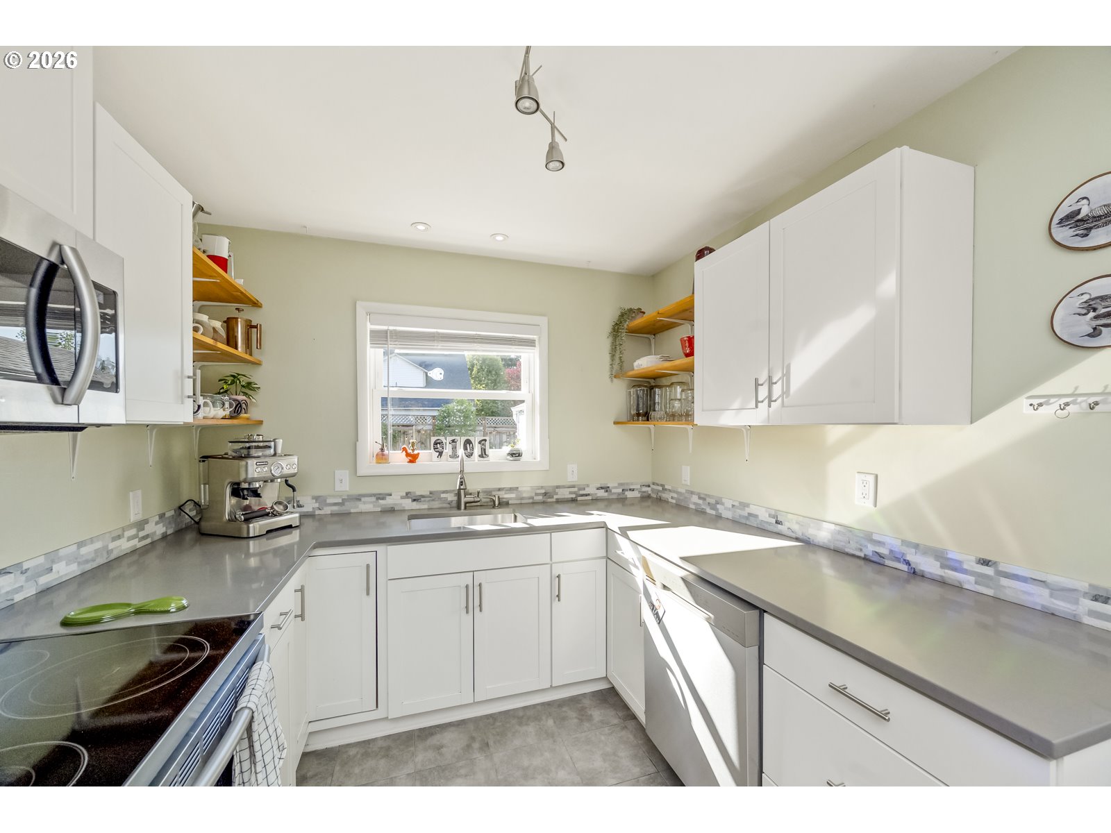9101 North Allegheny Avenue Portland, OR 97203 - Photo 12 of 45