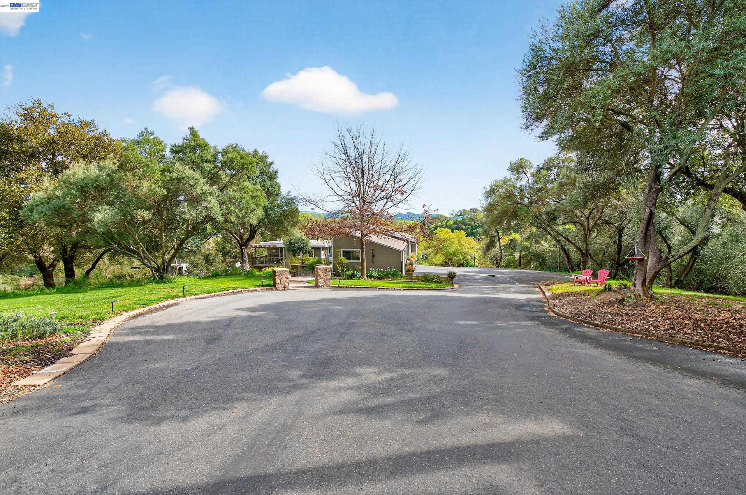 10700 Foothill Road Sunol, CA 94586 - Photo 3 of 59