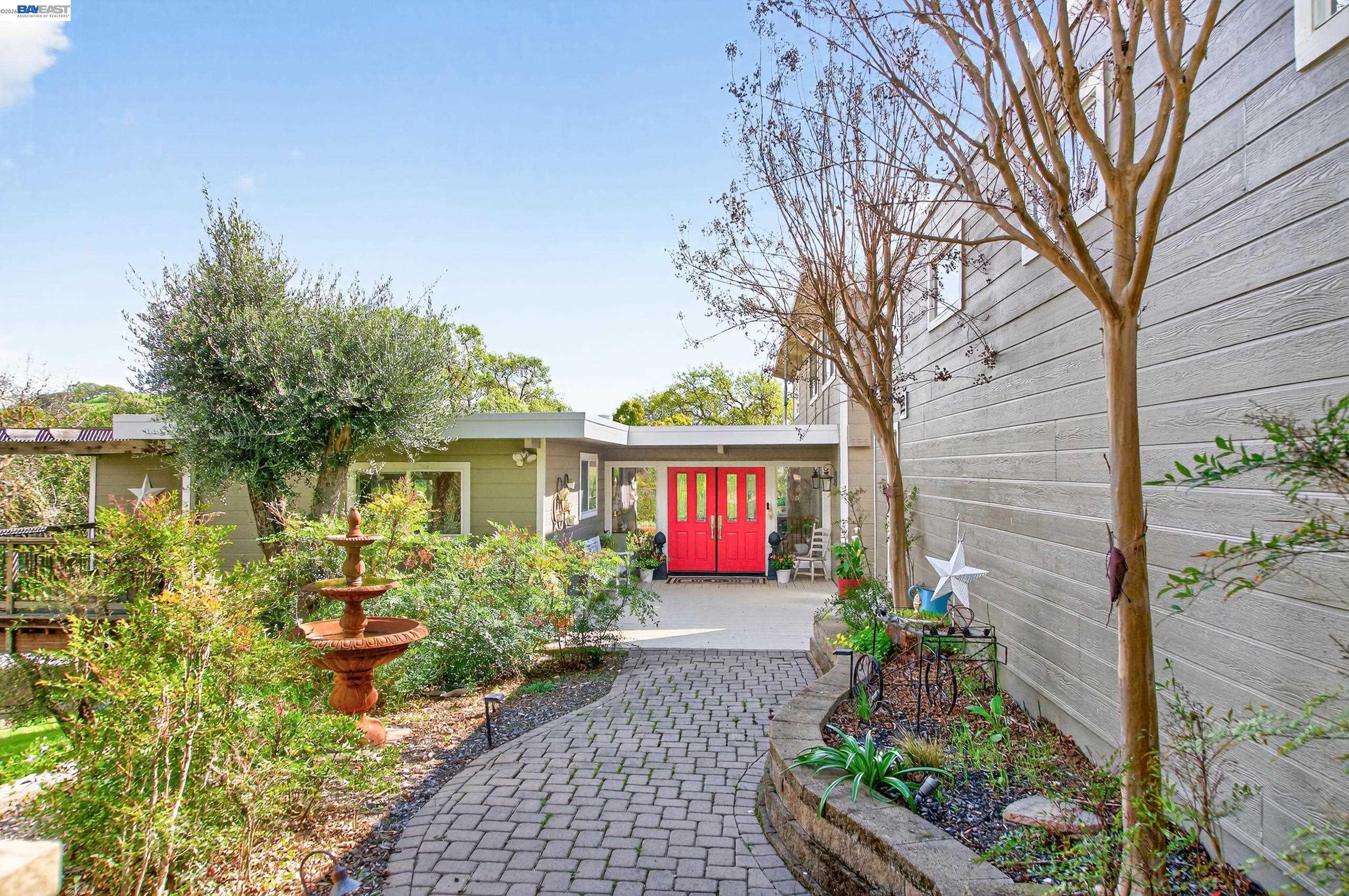 10700 Foothill Road Sunol, CA 94586 - Photo 4 of 59