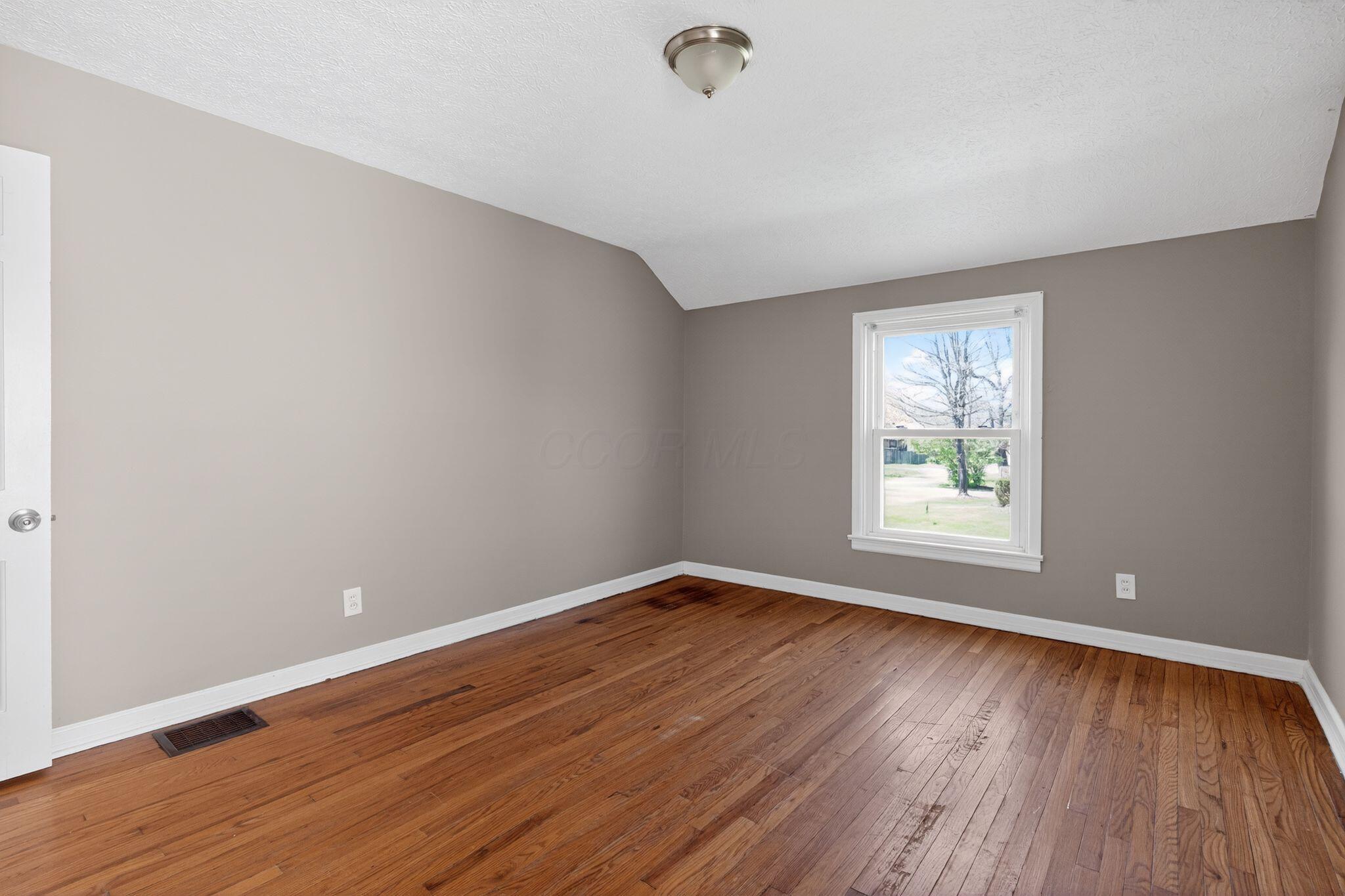 600 South Hampton Road Columbus, OH 43213 - Photo 7 of 30