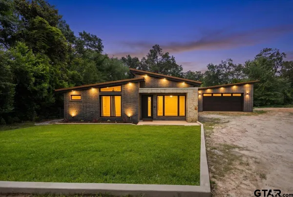 $349,000 | 215 Brookside Drive, Hideaway, TX 75771