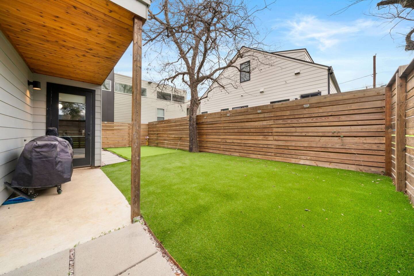 2311 East 8th Street, Unit 2 Austin, TX 78702 - Photo 35 of 37