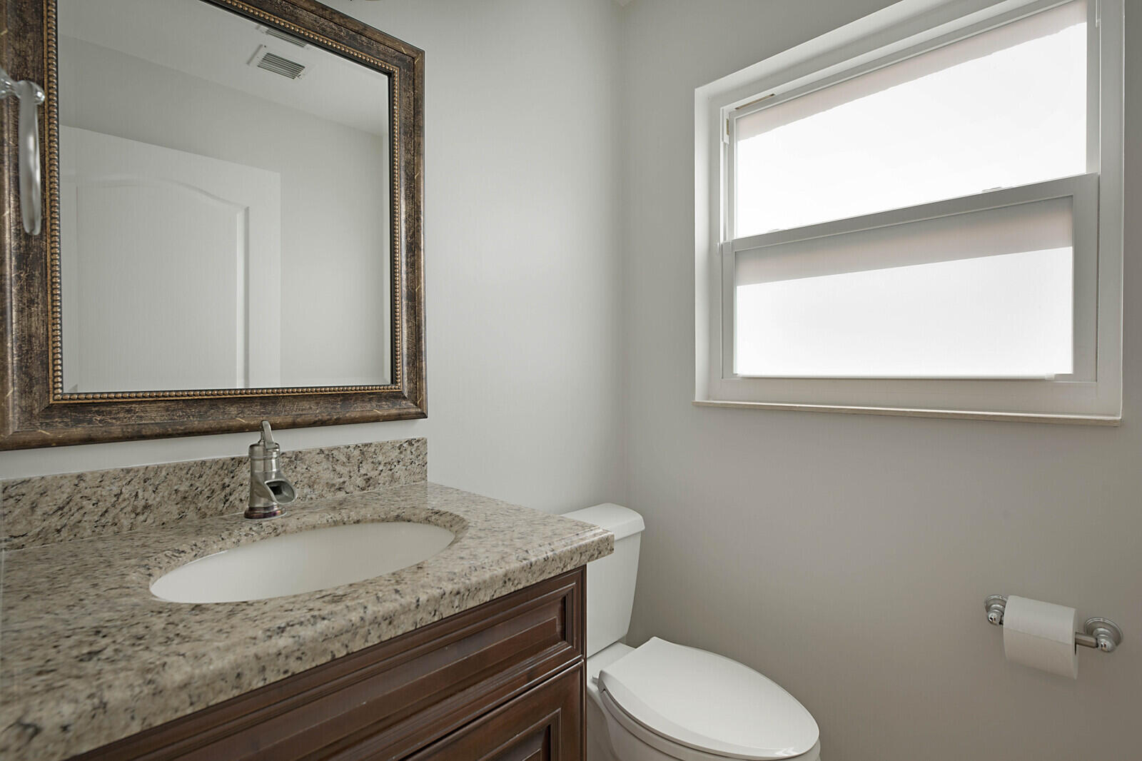 9485 Baritone Court Boca Raton, FL 33496 - Photo 21 of 47 Powder Room