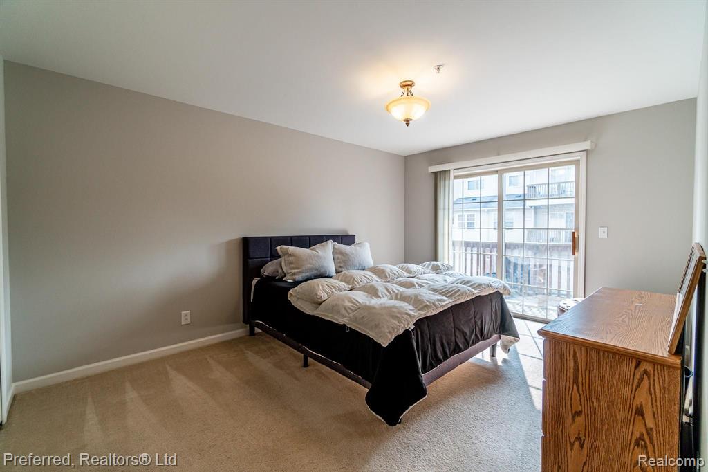 16928 Farmington Road Livonia, MI 48154 - Photo 12 of 28