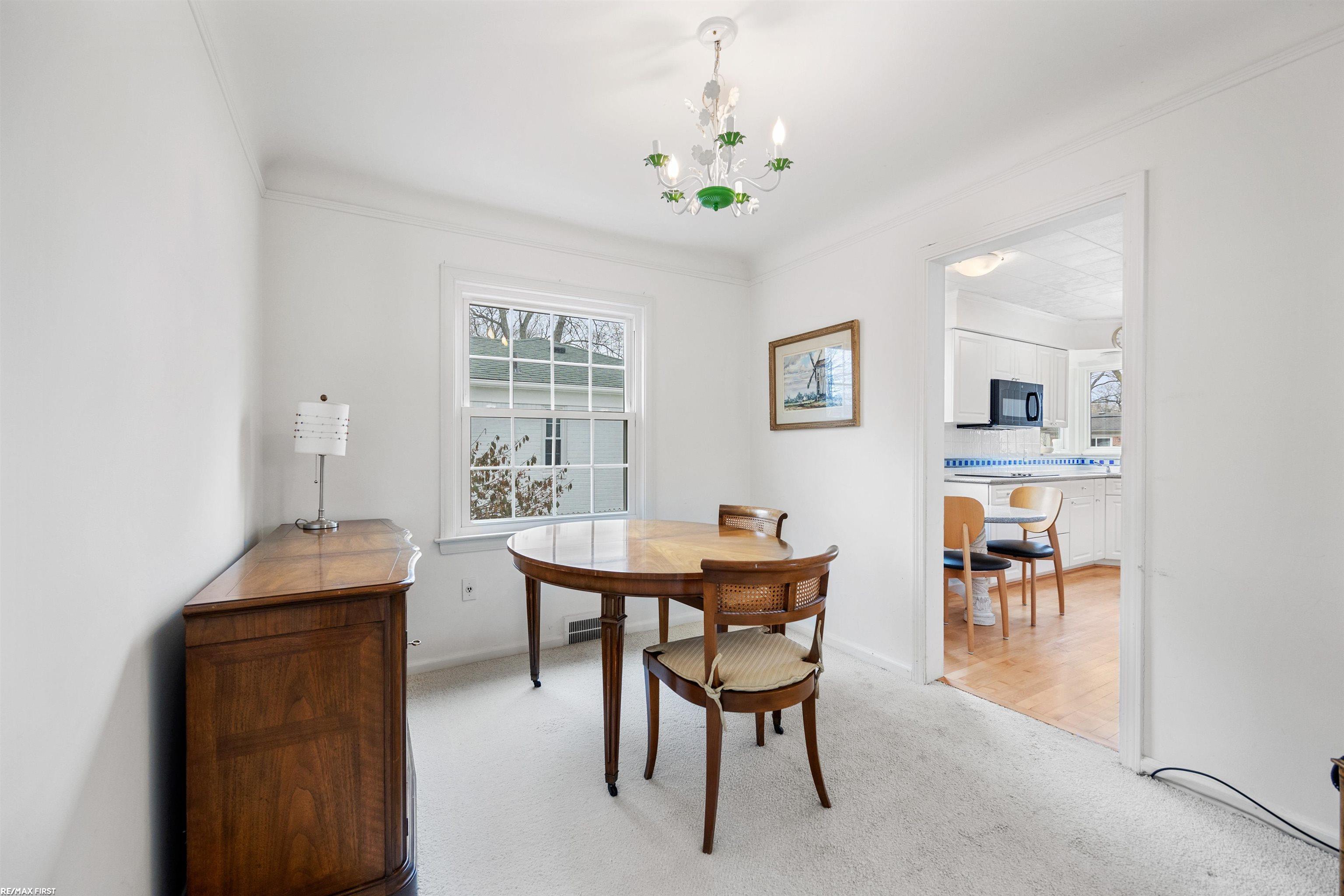 1035 Hampton Road Grosse Pointe, MI 48236 - Photo 10 of 34