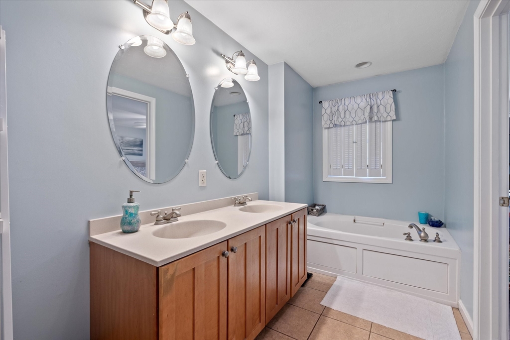 14 Wamsutta Ridge Road Charlton, MA 01507 - Photo 14 of 23