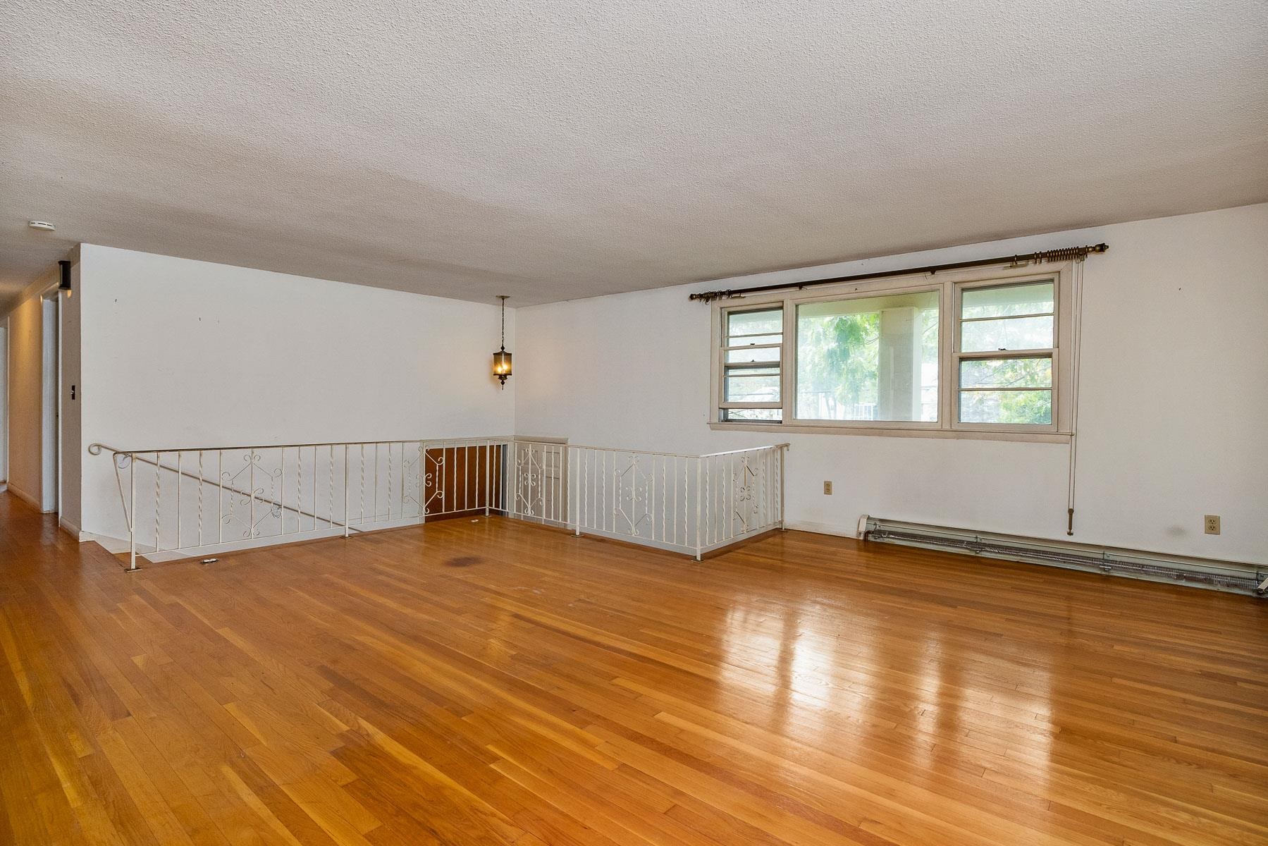 22 Harding Road Portsmouth, NH 03801 - Photo 4 of 33