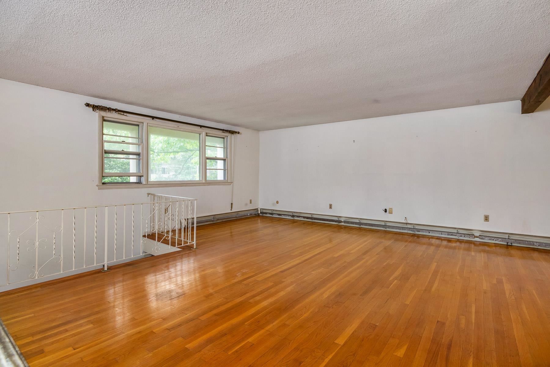 22 Harding Road Portsmouth, NH 03801 - Photo 5 of 33