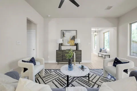 $400,000 | 340 Water Tupelo Drive, Montgomery, TX 77316