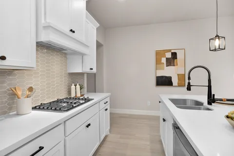 $415,000 | 340 Water Tupelo Drive, Montgomery, TX 77316