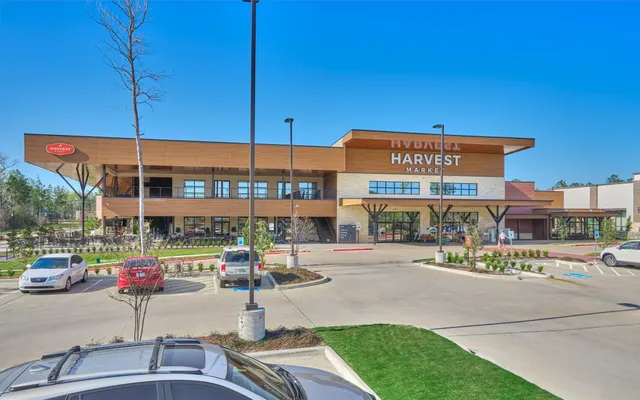 $415,000 | 340 Water Tupelo Drive, Montgomery, TX 77316