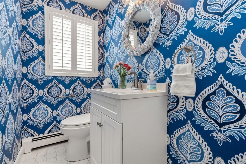 22 Longmeadow Road Hingham, MA 02043 - Photo 14 of 35
