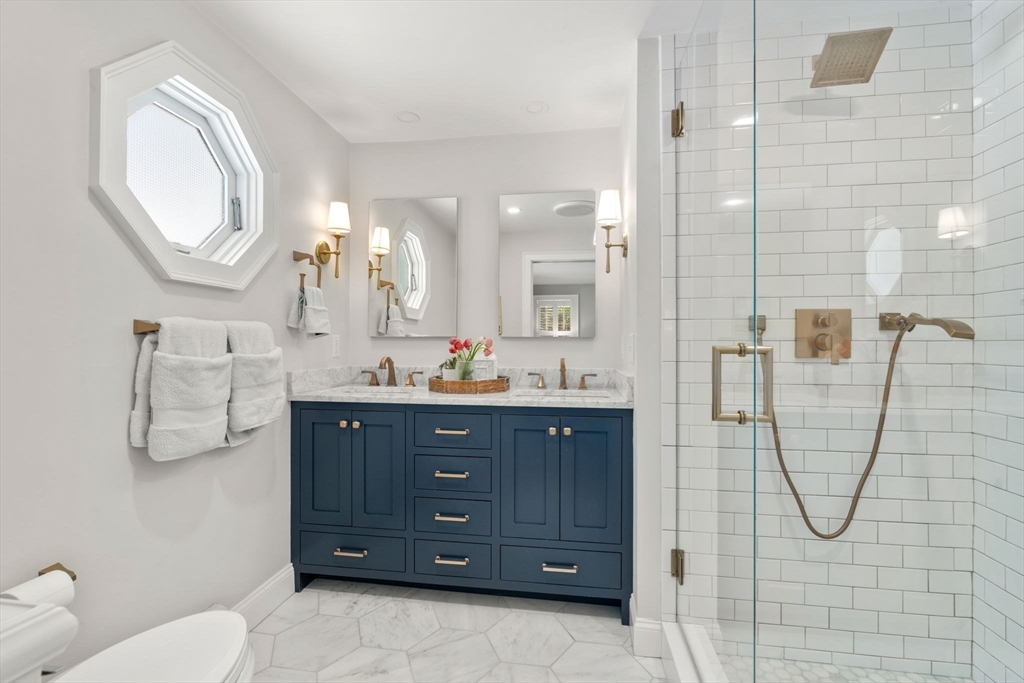 22 Longmeadow Road Hingham, MA 02043 - Photo 18 of 35
