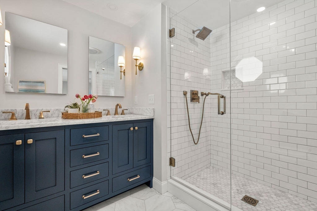 22 Longmeadow Road Hingham, MA 02043 - Photo 19 of 35