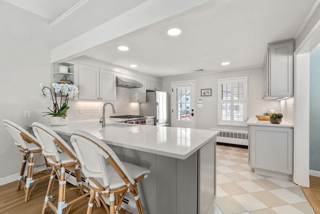 22 Longmeadow Road Hingham, MA 02043 - Photo 6 of 35