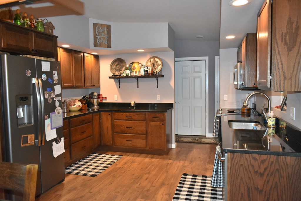 61 Fox Farm Road Plattsburgh, NY 12901 - Photo 3 of 28 Gallery Image 3
