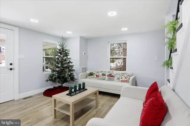 $339,000 | 32 Sullivan Avenue, Westminster, MD 21157