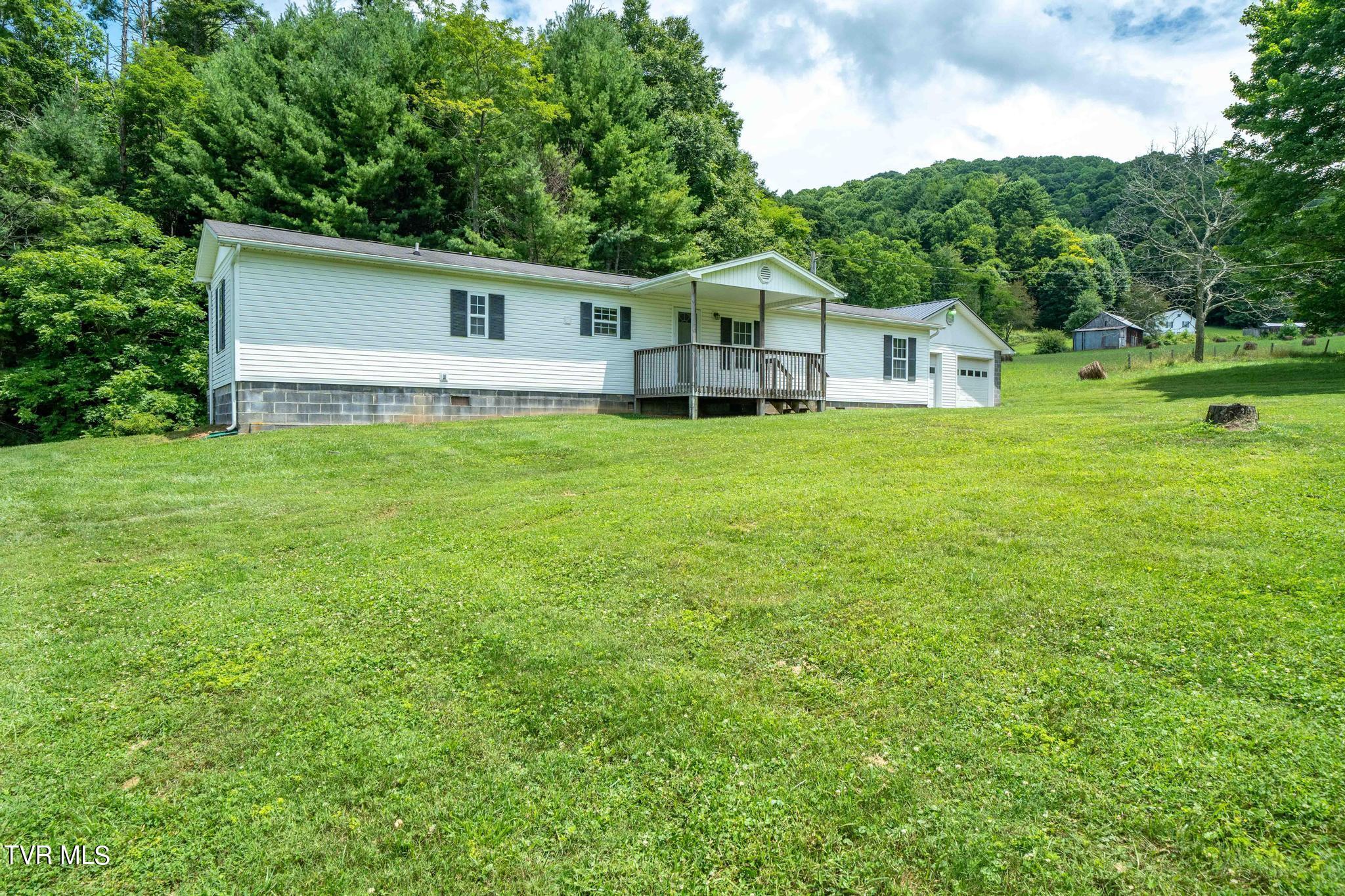 2051 Stage Road Mountain City, TN 37683 - Photo 17 of 64 2051 Stage Road (31 of 69)