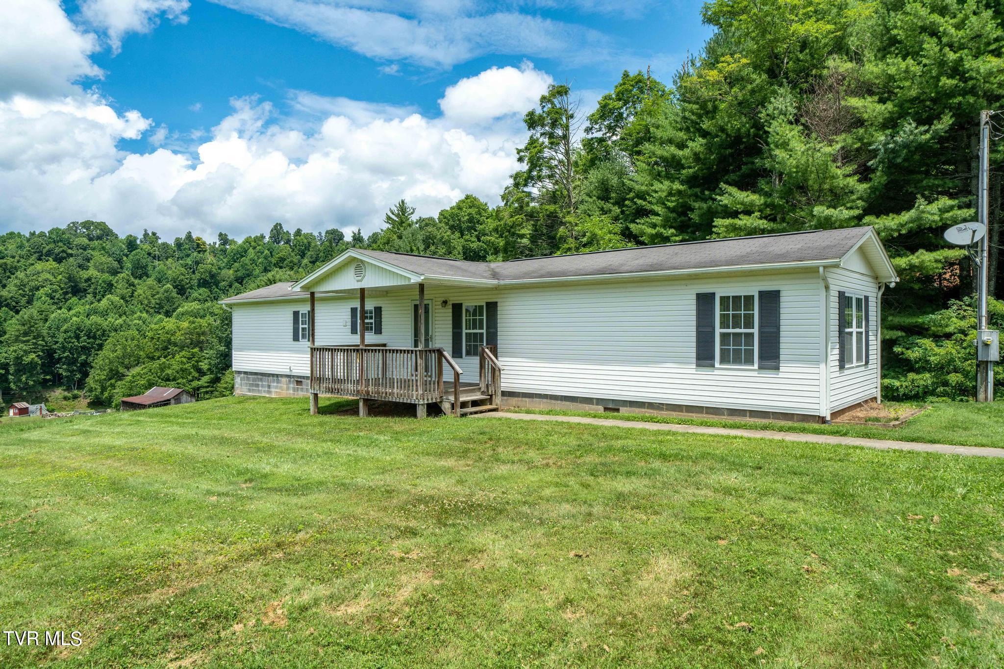 2051 Stage Road Mountain City, TN 37683 - Photo 18 of 64 2051 Stage Road (32 of 69)