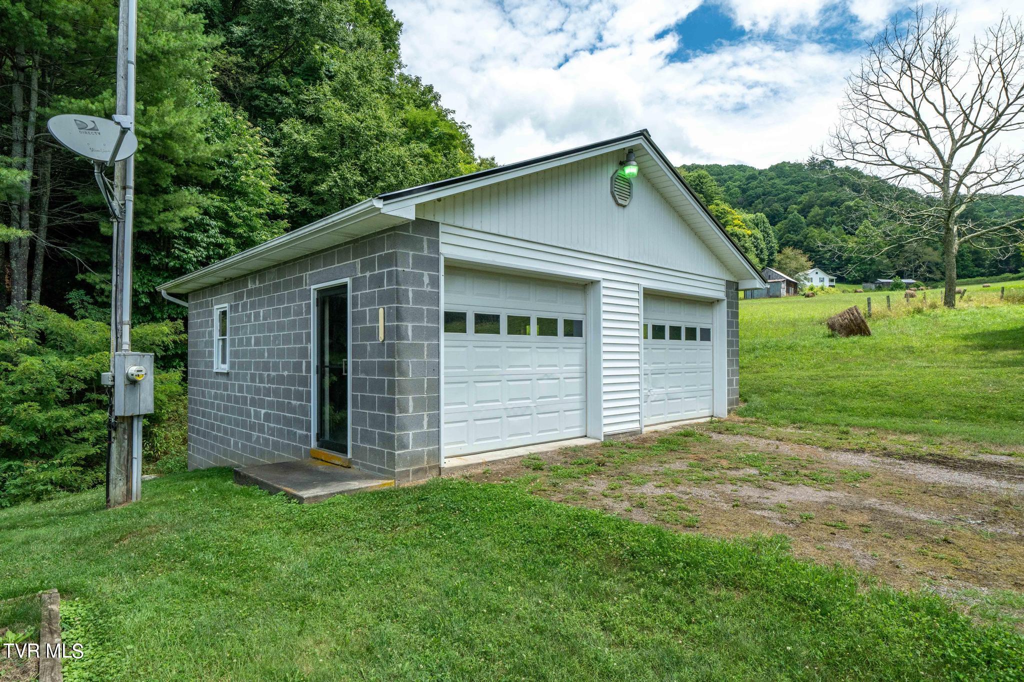 2051 Stage Road Mountain City, TN 37683 - Photo 19 of 64 2051 Stage Road (37 of 69)