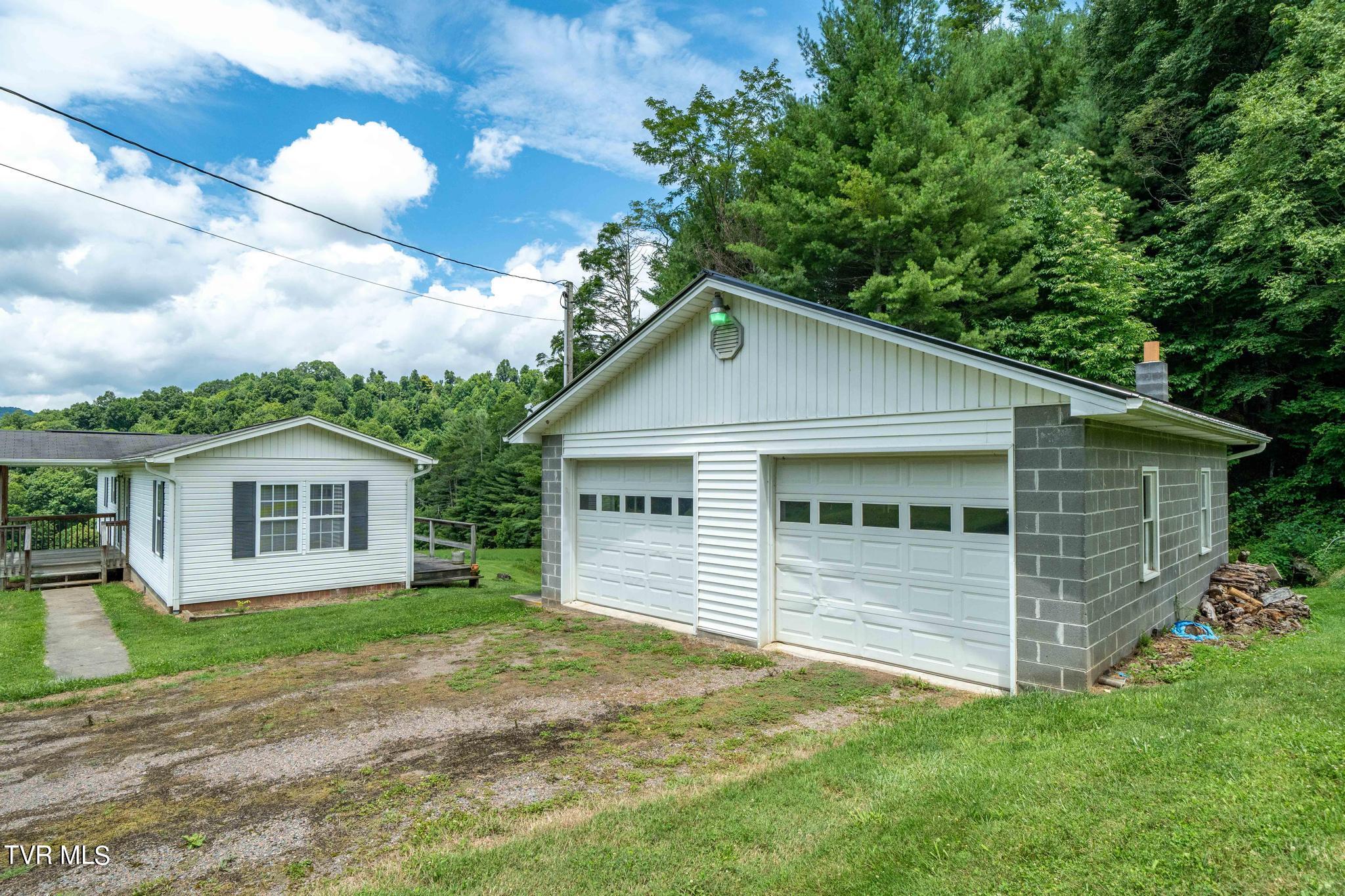 2051 Stage Road Mountain City, TN 37683 - Photo 20 of 64 2051 Stage Road (38 of 69)