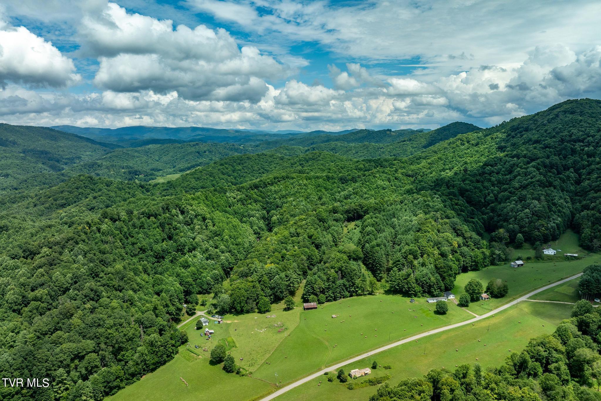 2051 Stage Road Mountain City, TN 37683 - Photo 33 of 64 2051 Stage Road (7 of 69)