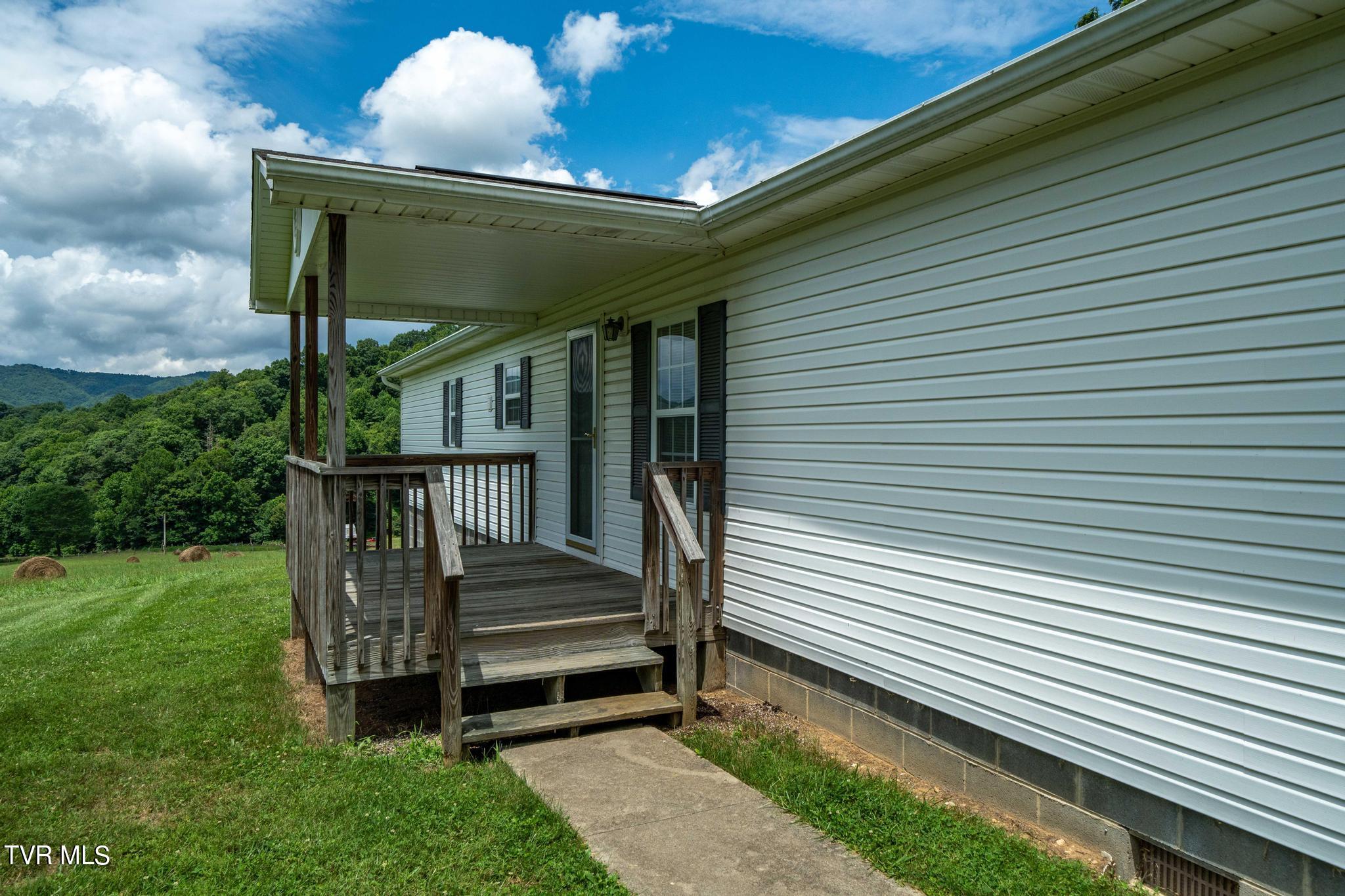 2051 Stage Road Mountain City, TN 37683 - Photo 42 of 64 2051 Stage Road (33 of 69)