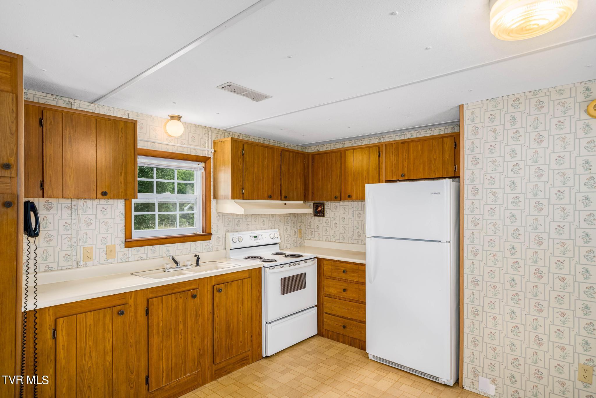 2051 Stage Road Mountain City, TN 37683 - Photo 52 of 64 2051 Stage Road (57 of 69)