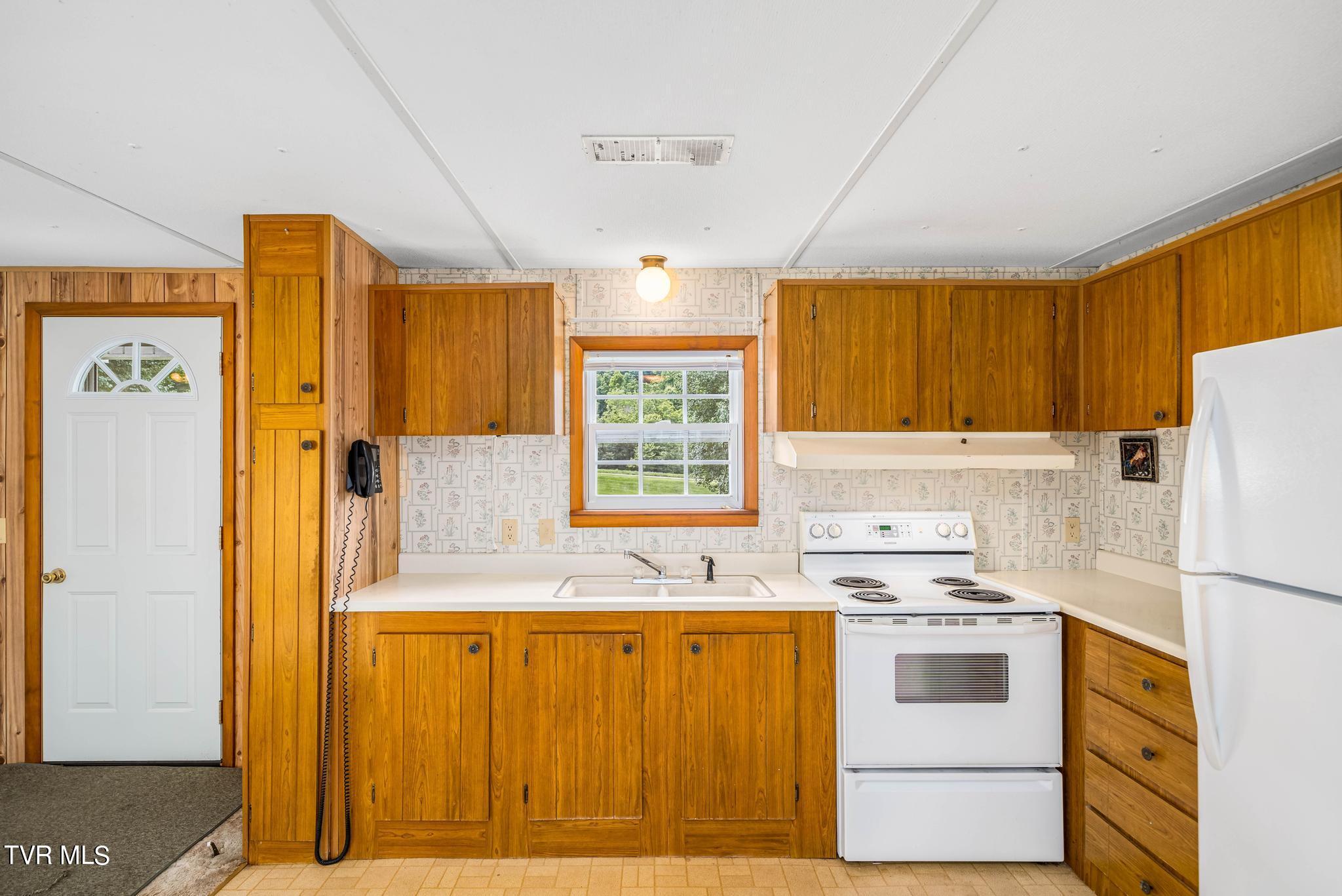 2051 Stage Road Mountain City, TN 37683 - Photo 53 of 64 2051 Stage Road (58 of 69)