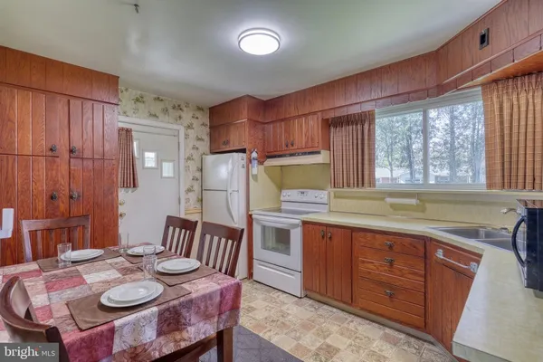 $249,900 | 210 Cumberland Drive, Camp Hill, PA 17011