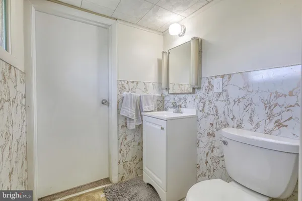 $249,900 | 210 Cumberland Drive, Camp Hill, PA 17011