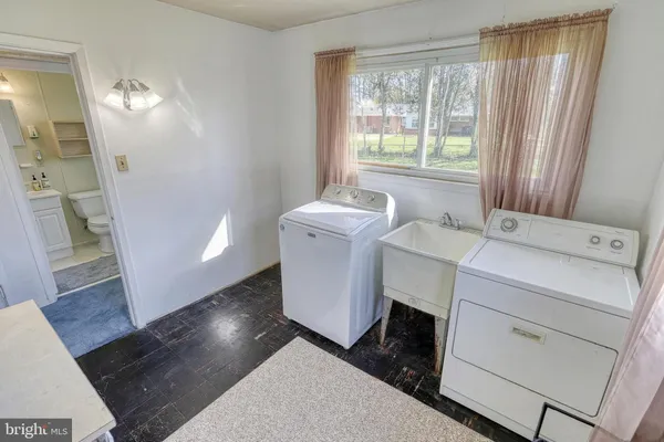 $249,900 | 210 Cumberland Drive, Camp Hill, PA 17011