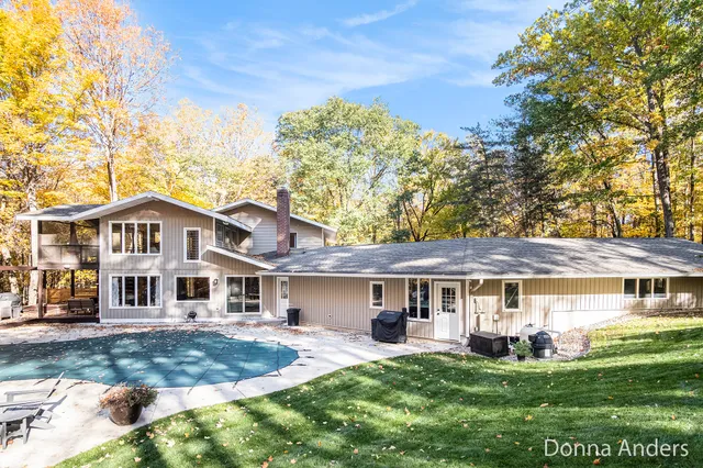 $1,250,000 | 7160 River Valley Drive Southeast, Alto, MI 49302