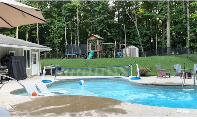 $1,250,000 | 7160 River Valley Drive Southeast, Alto, MI 49302