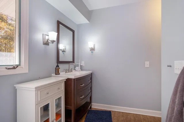 $1,250,000 | 7160 River Valley Drive Southeast, Alto, MI 49302