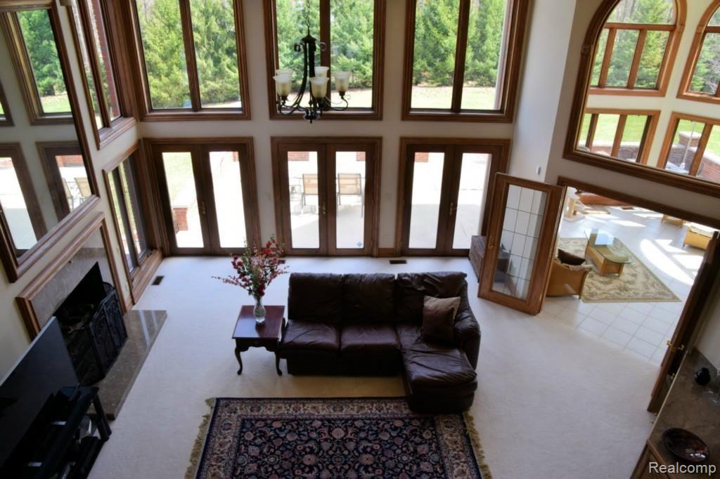 5405 Abbey Drive Rochester, MI 48306 - Photo 44 of 94 GreatRoom (1) (Large).jpg