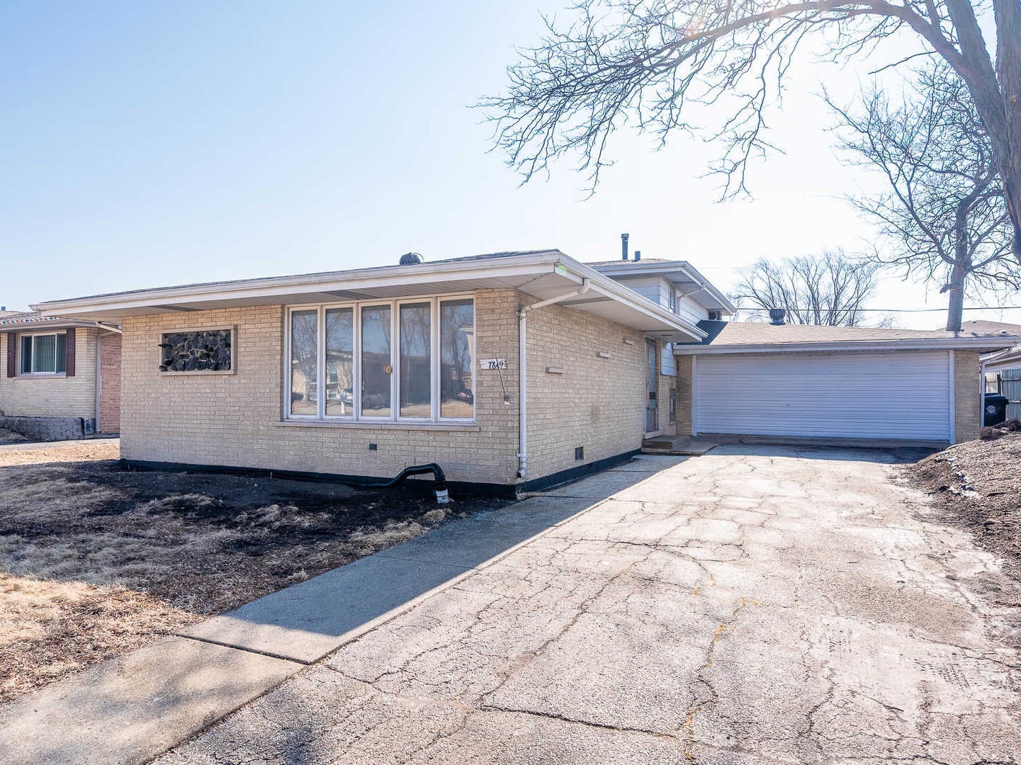 7849 80th Place Bridgeview, IL 60455 - Photo 1 of 14