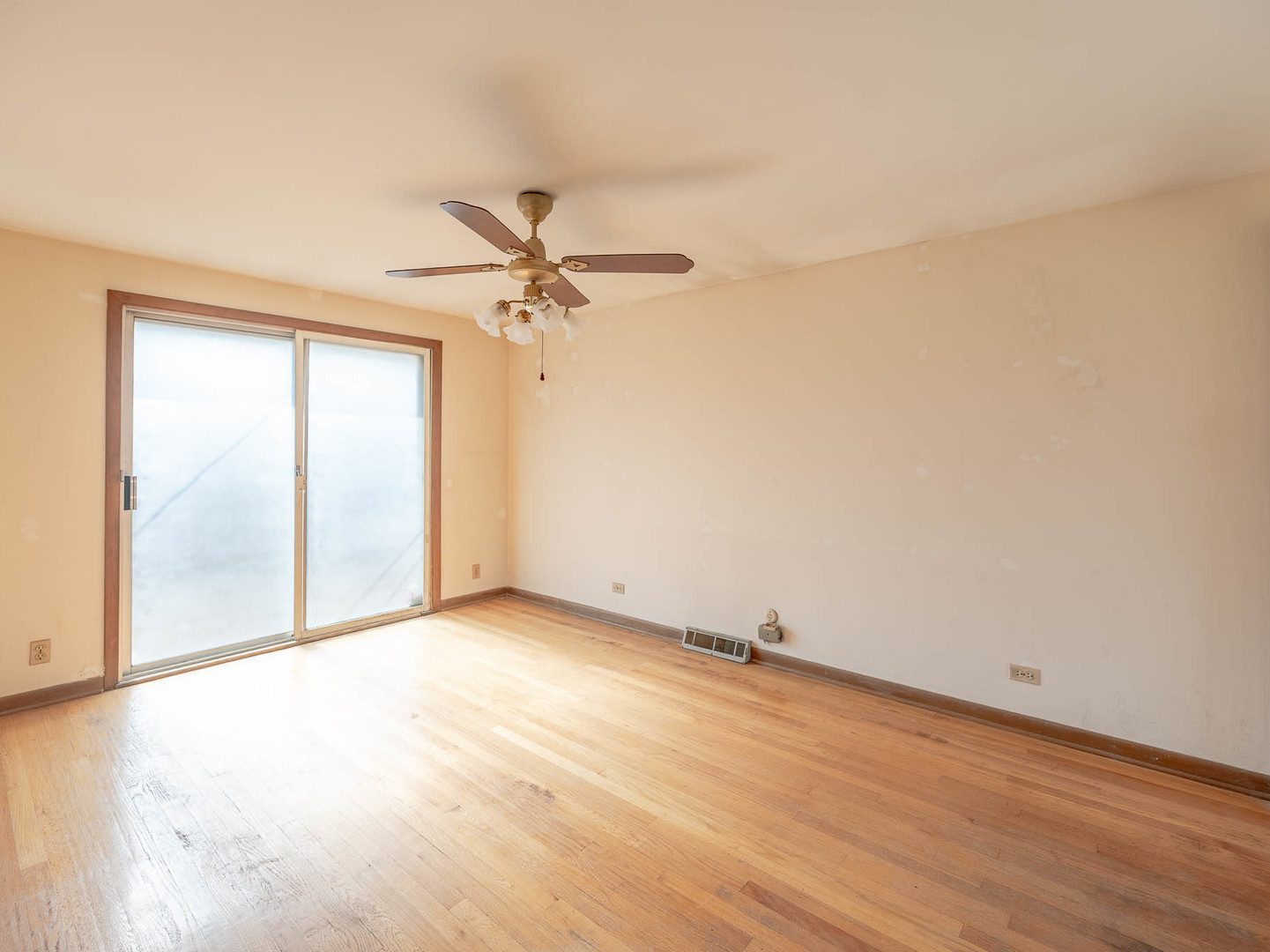 7849 80th Place Bridgeview, IL 60455 - Photo 11 of 14